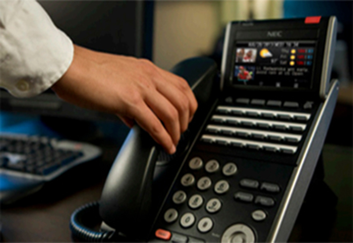 UNIVERGE® UM4730/UM8000